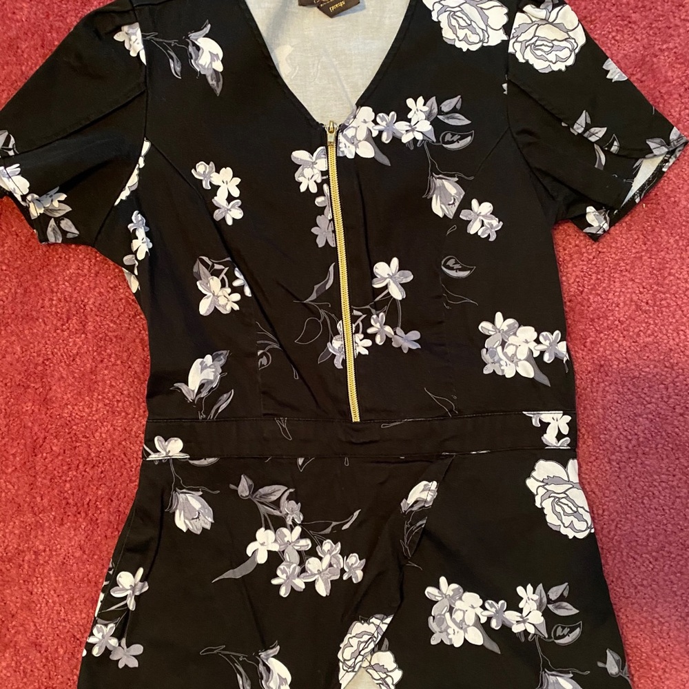 3 new jannuu scrub tops for $30.00 total